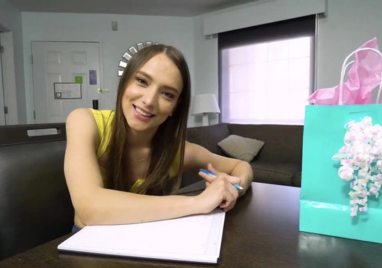 Брат соблазняет молодую сестру на секс и ему получается