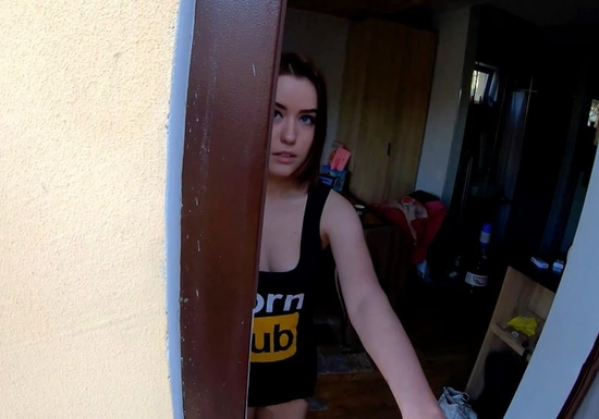 Пустила в дом коллектора, пока мужа небыло - и рассчиталась за его кредиты