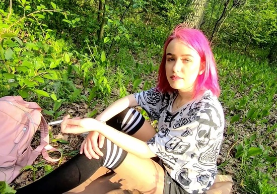 Поругалась с парнем из за айфона и изменила в лесу с первым встречным