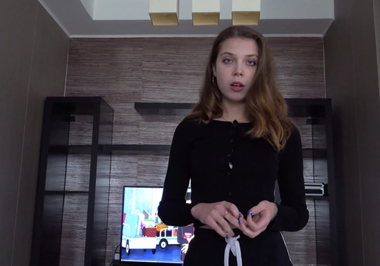 Сняла свой первый анал с сводным братом, потому что проспорила подругам