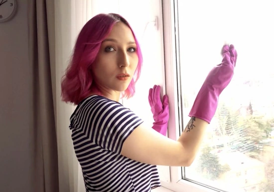 Отвлек подругу от мытья окон, и дал отполировать свой член