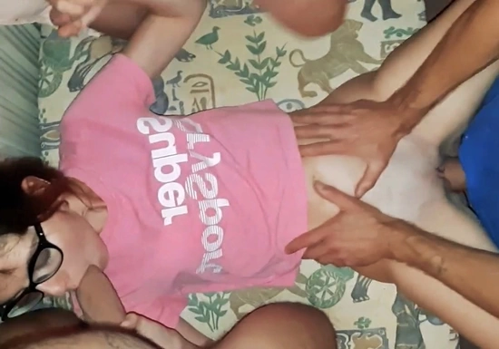 Муж не ревнивый - сам приглашает друзей, чтобы трахали его жену