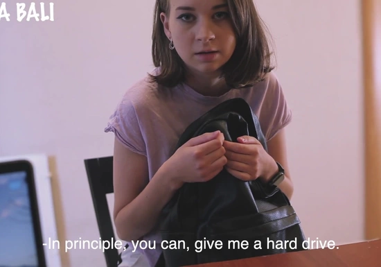 Сломался компьютер и пришлось занести его в ремонт - русское порно с сюжетом