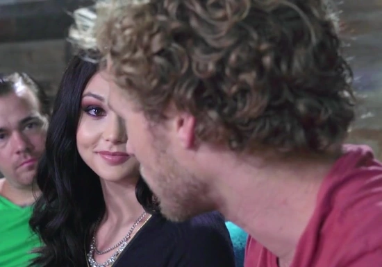 Молодая женушка захотела лучшего друга своего муженька