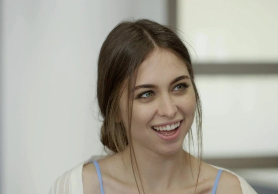 Няшка Райли Рид и ее сексуальная подружка