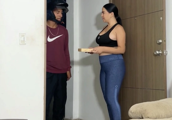 Мен күйеуімді орыс порносына қосылып жатқанын ұстадым. Лукошенкомен порно