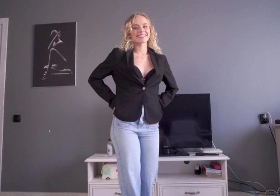 Мамина подруга пришла в гости и дала трахнуть в киску