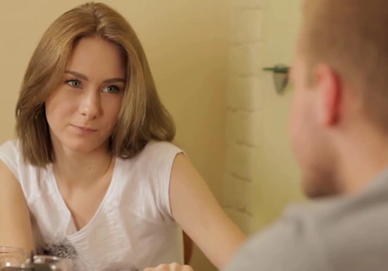 Күйеуі, әйелі және үй қызметкері порно видео