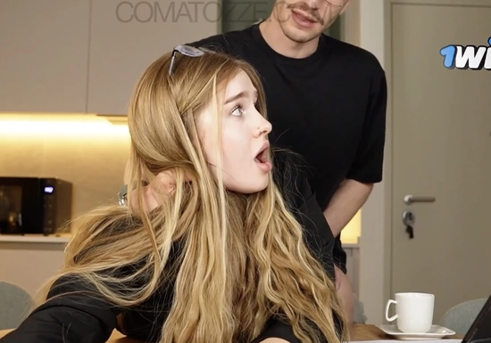 Отвлек симпатичную секретаршу от работы на 5 минут