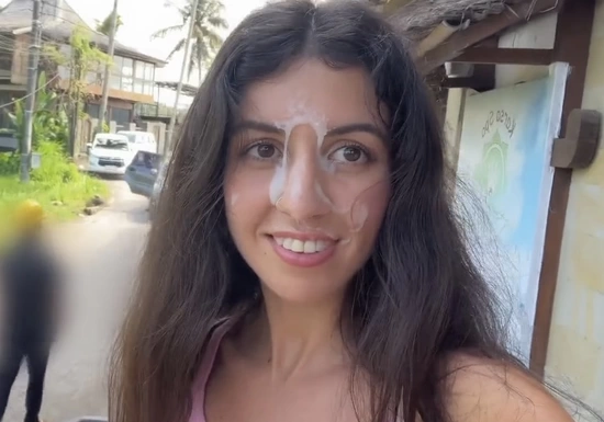 Минет со спермой на лицо - в ресторане!