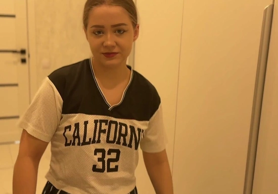 Встретила друга своего парня и дала ему..