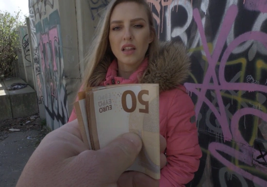 Незнакомка согласилась на секс за деньги и классно потрахалась