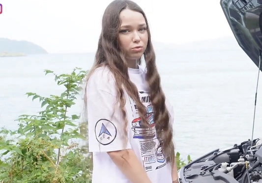 У меня машина заглохла.. не поможите мне?
