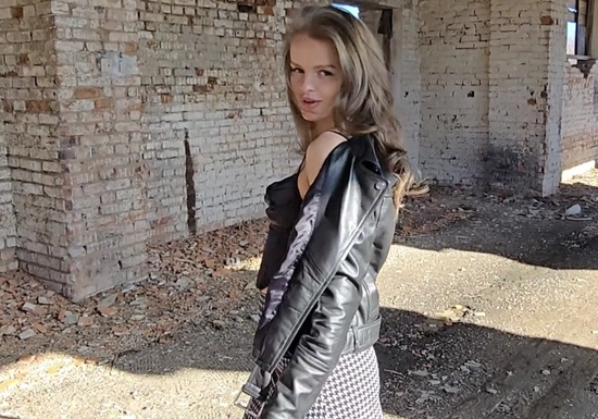 Секс на заброшенной стройке