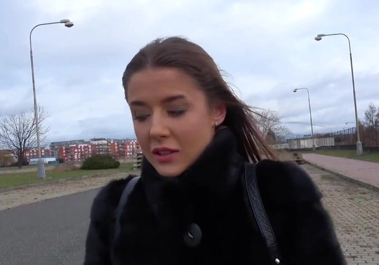 Кастинг секс за деньги с милашкой