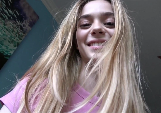 Домашний секс с молодой Молли