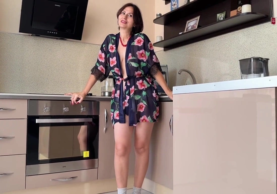 Мама друга дала, когда дома никого не было