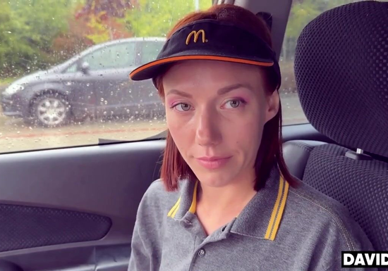 Ты плохо работала знаменитый блогер наказал рыжую сотрудницу